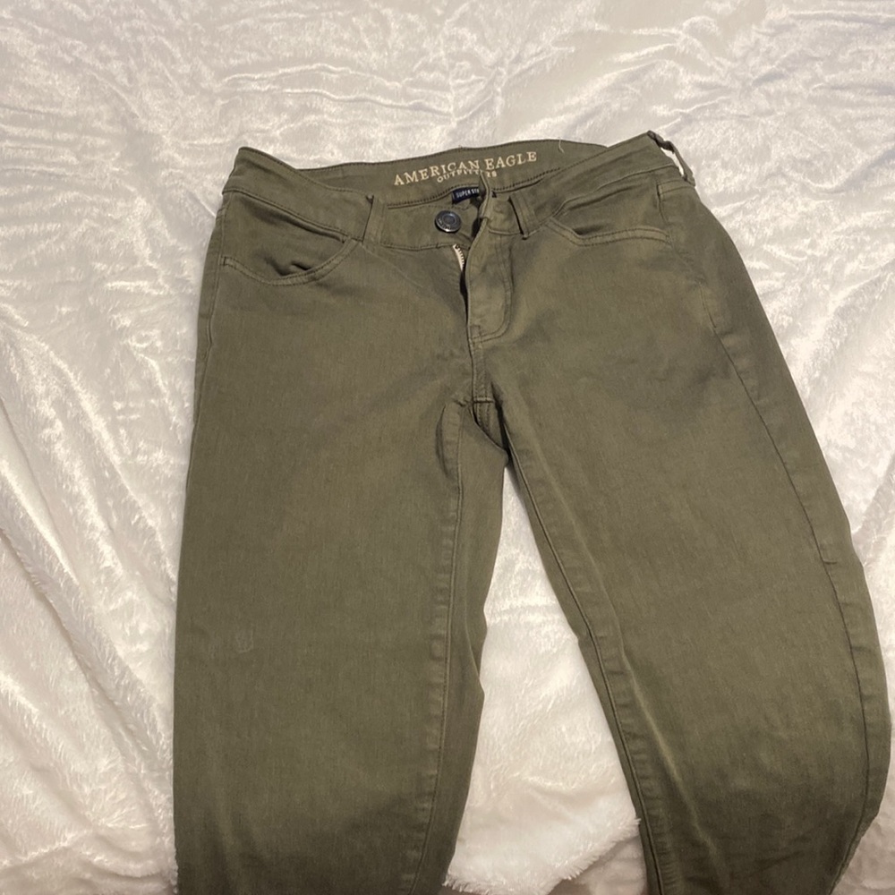 American Eagle super stretch skinny jeans- size 4